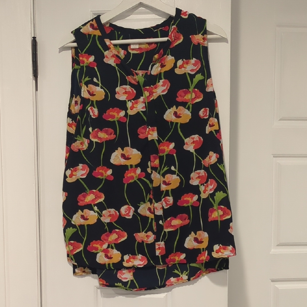 Floral Sleeveless Blouse - Black and Red